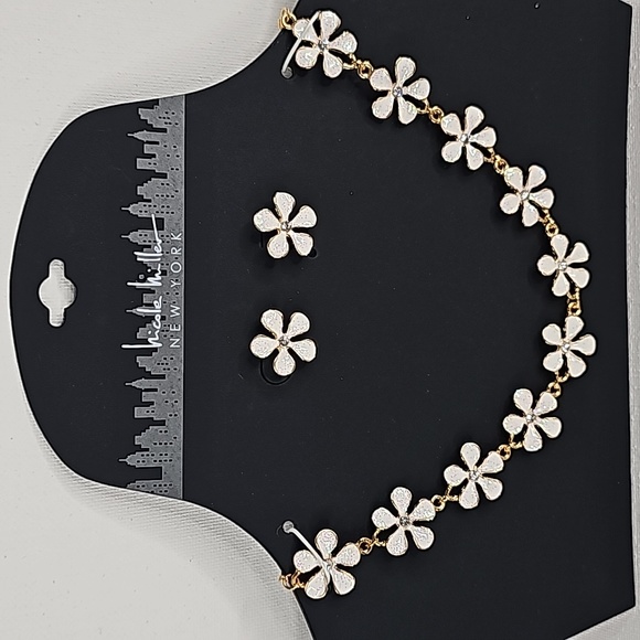 Flower Petal Necklace & Earring Set in Shimmering Iridescent White w Crystal - Picture 6 of 6